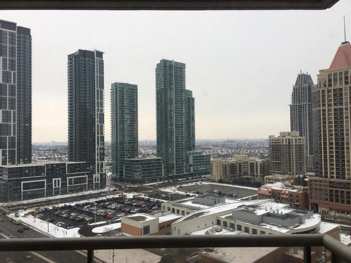 Maplewood Suites - Square One Mississauga Esterno foto