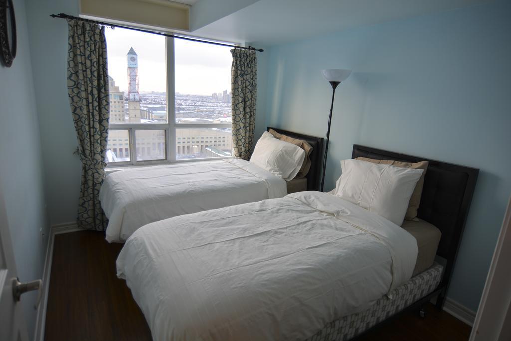 Maplewood Suites - Square One Mississauga Camera foto