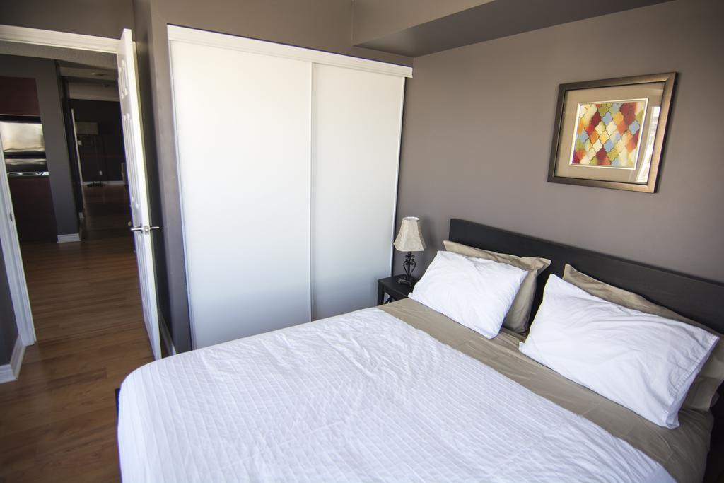 Maplewood Suites - Square One Mississauga Camera foto