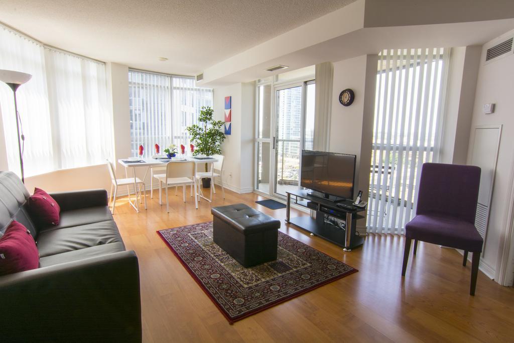 Maplewood Suites - Square One Mississauga Camera foto