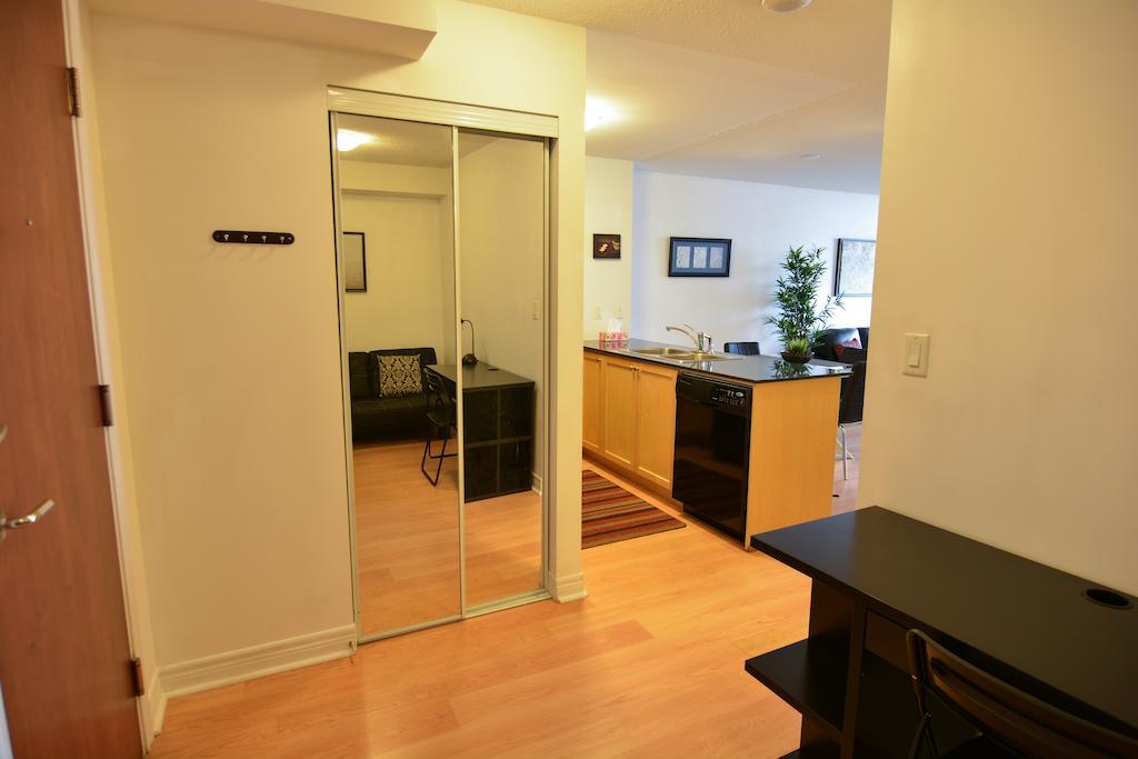 Maplewood Suites - Square One Mississauga Camera foto