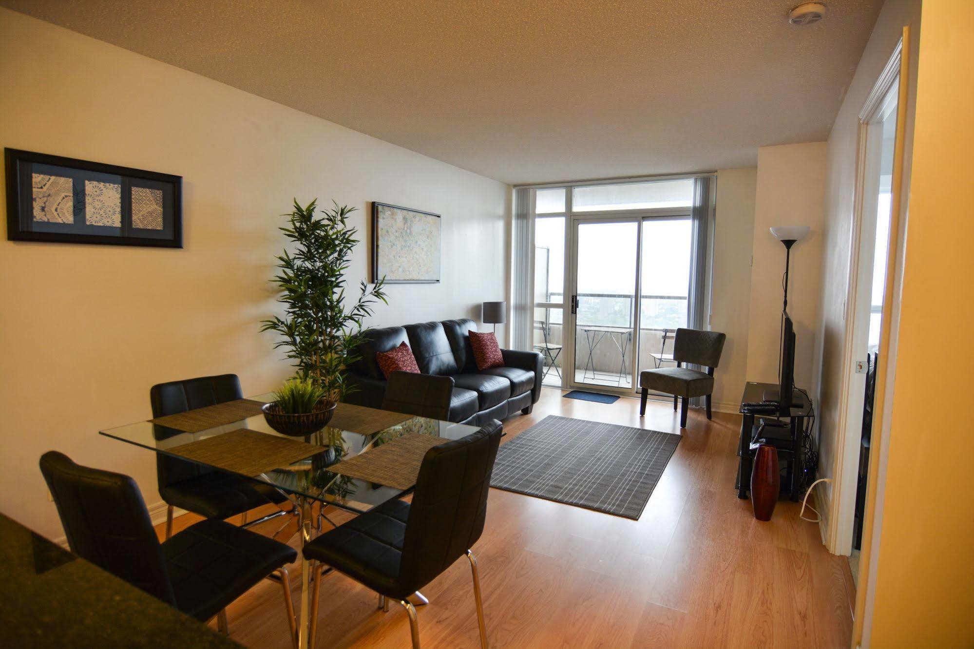 Maplewood Suites - Square One Mississauga Esterno foto